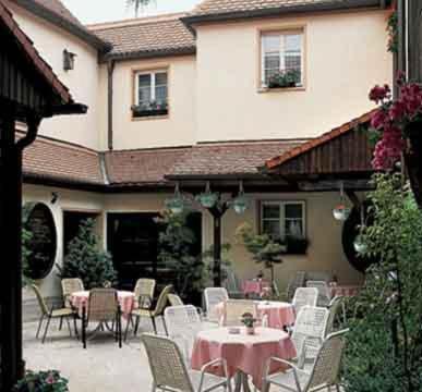 Hotel Altdeutsche Weinstuben Freyburg Ngoại thất bức ảnh